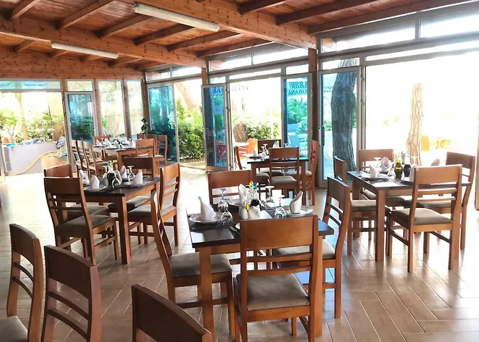 Hotel Enera Golem (Tirana)