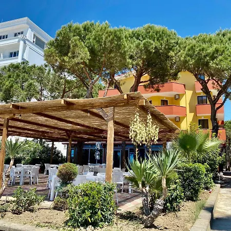 Hotel Enera 3*